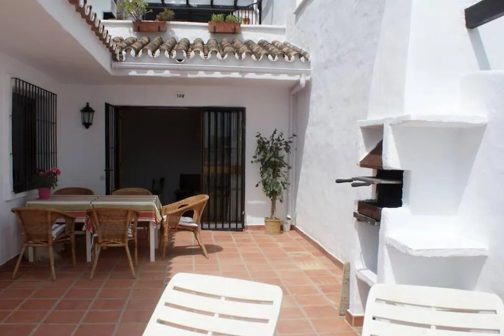 Apartamento 2 Dormitorios Benalmadena 0*,  Spain